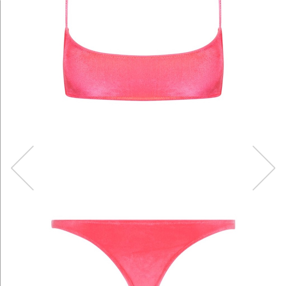 Triangl ROMY VELVET STRAPPY CROP + BIKINI BOTTOM